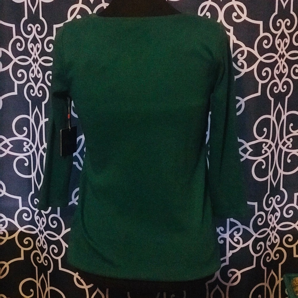 Woman Top - Picture 6 of 7